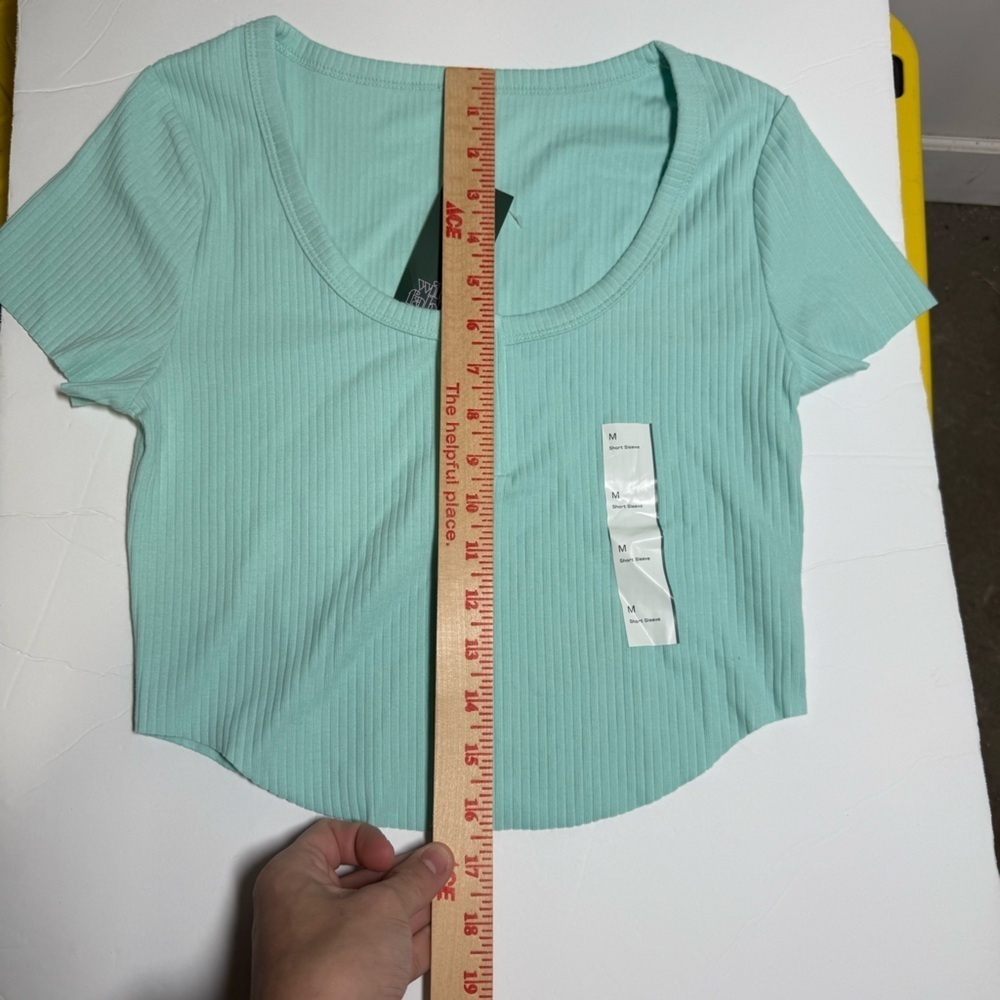 Wild Fable Short Sleeve Tee Turquoise Size Medium Snap Placket NWT Ribbed - Picture 3 of 7